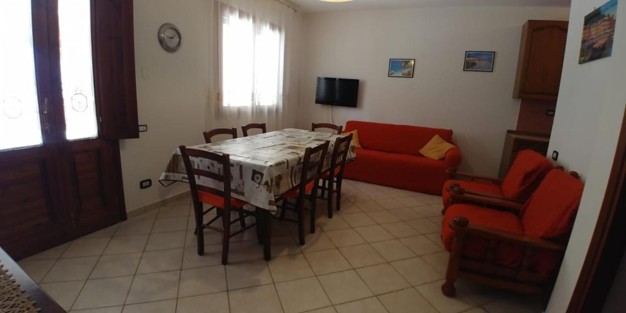 Casa Giovanna Porto Pino Extérieur photo